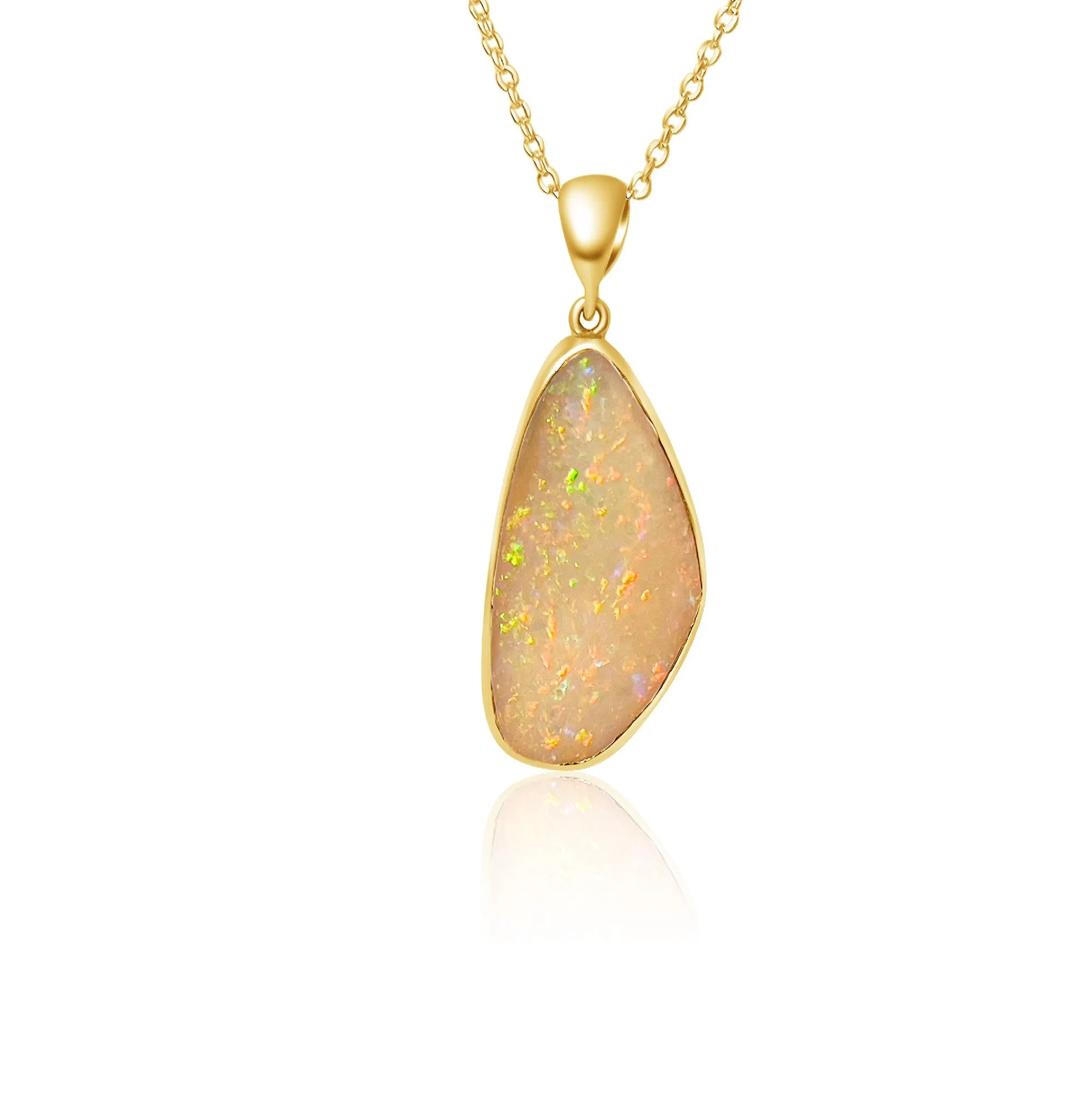 18kt Yellow Gold Light Opal multi colour 8.32ct pendant