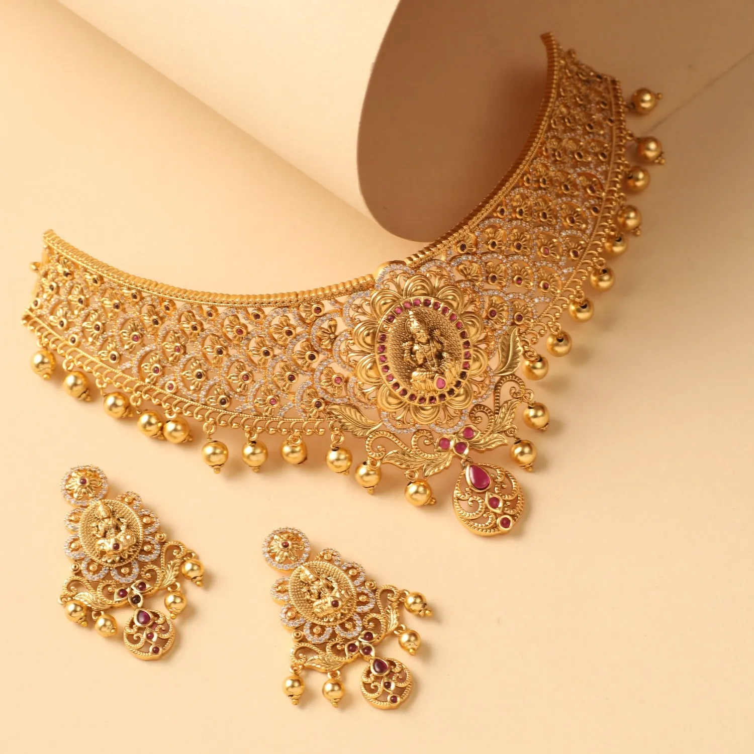 Neelam Antique Choker Set