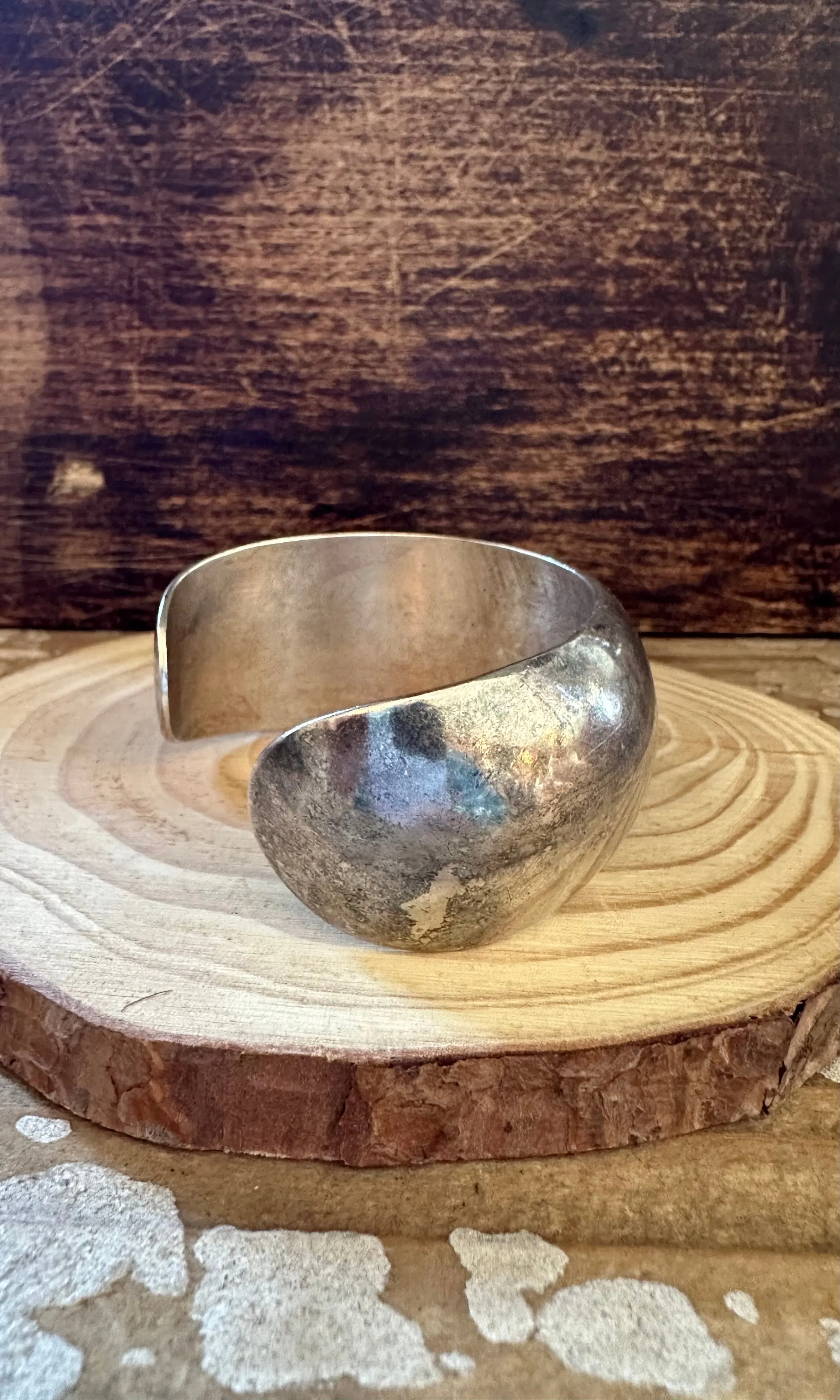 ROUNDED SILVER Vintage Cuff 36g