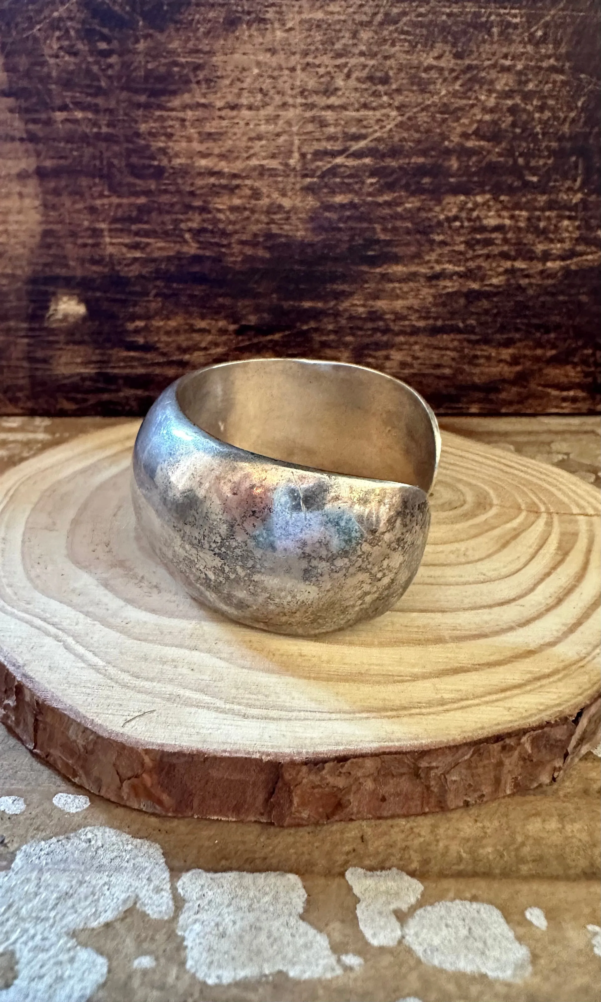 ROUNDED SILVER Vintage Cuff 36g